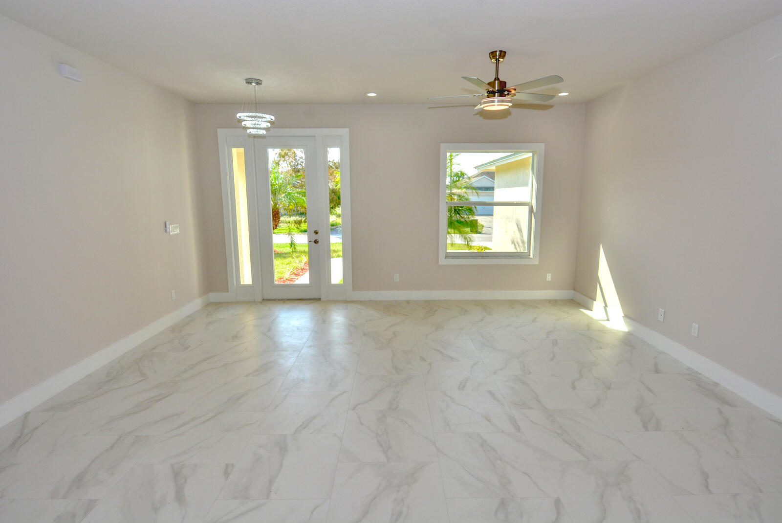 348 Southwest Ridgecrest Drive Port St. Lucie, FL 34953 - Photo 6 of 37 DSC_1169A