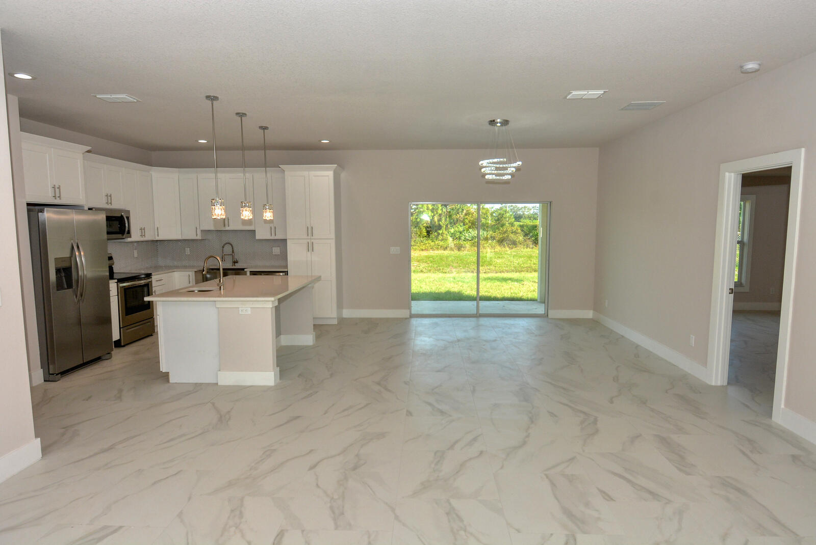 348 Southwest Ridgecrest Drive Port St. Lucie, FL 34953 - Photo 7 of 37 DSC_1171A
