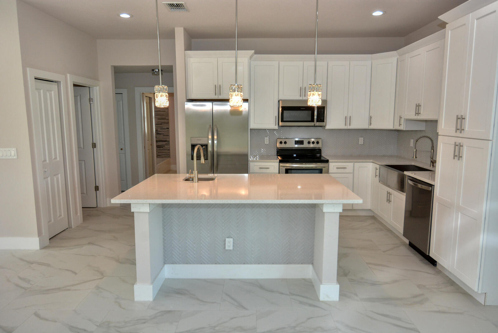 348 Southwest Ridgecrest Drive Port St. Lucie, FL 34953 - Photo 10 of 37 DSC_1175A