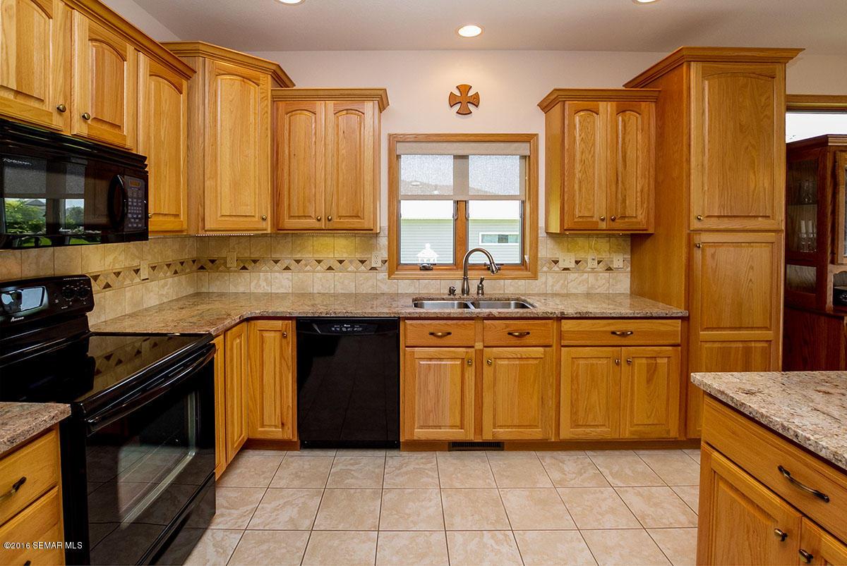 3218 James Lane Northeast Rochester, MN 55906 - Photo 5 of 24 Gallery Image 5