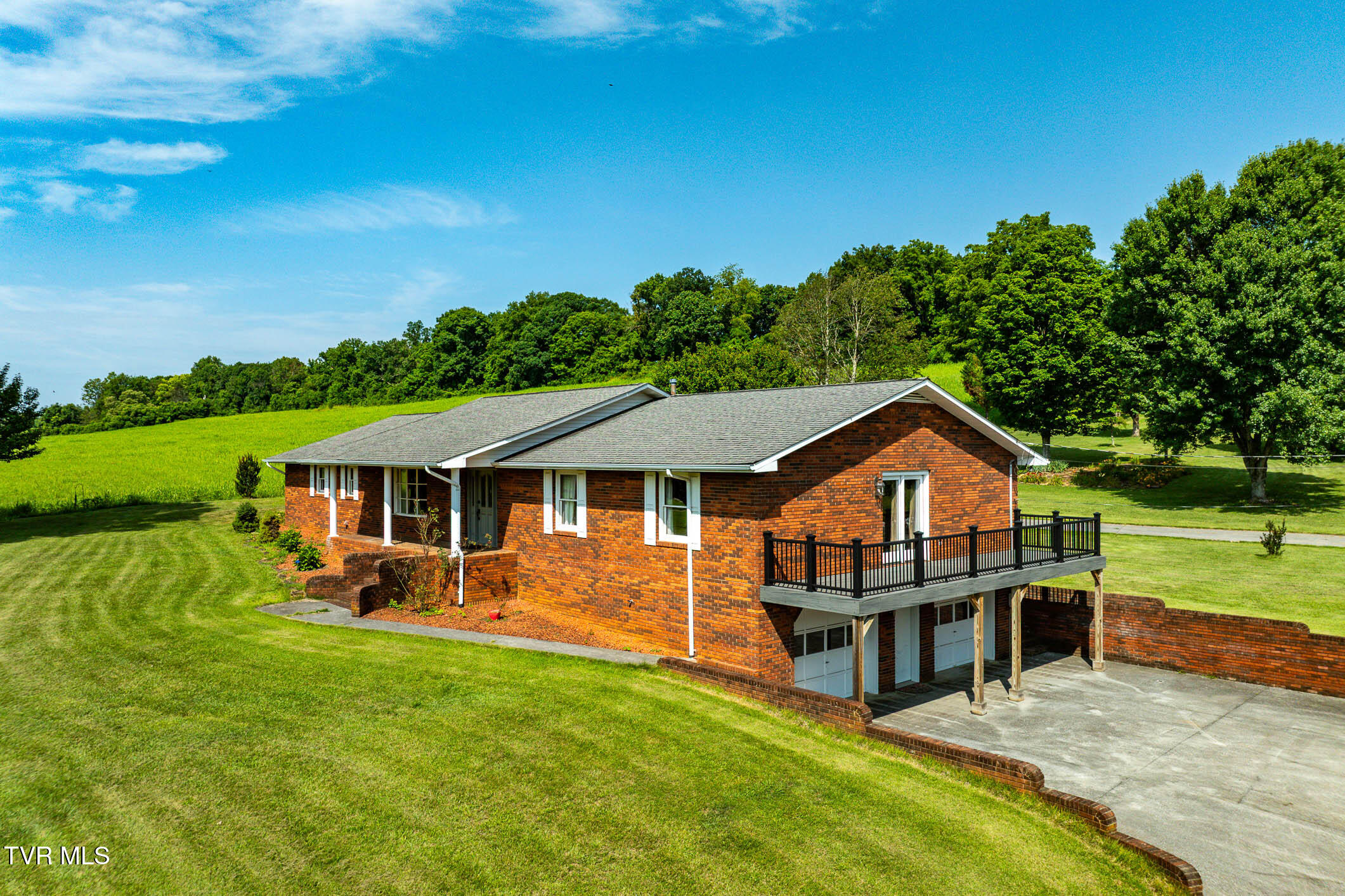 2743 Carroll Creek Road Gray, TN 37615 - Photo 4 of 92 2743 Carroll Creek Rd (18 of 98)