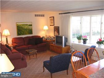 709 West Greenman Road Haddon Township, NJ 08033 - Photo 4 of 12 Family Room