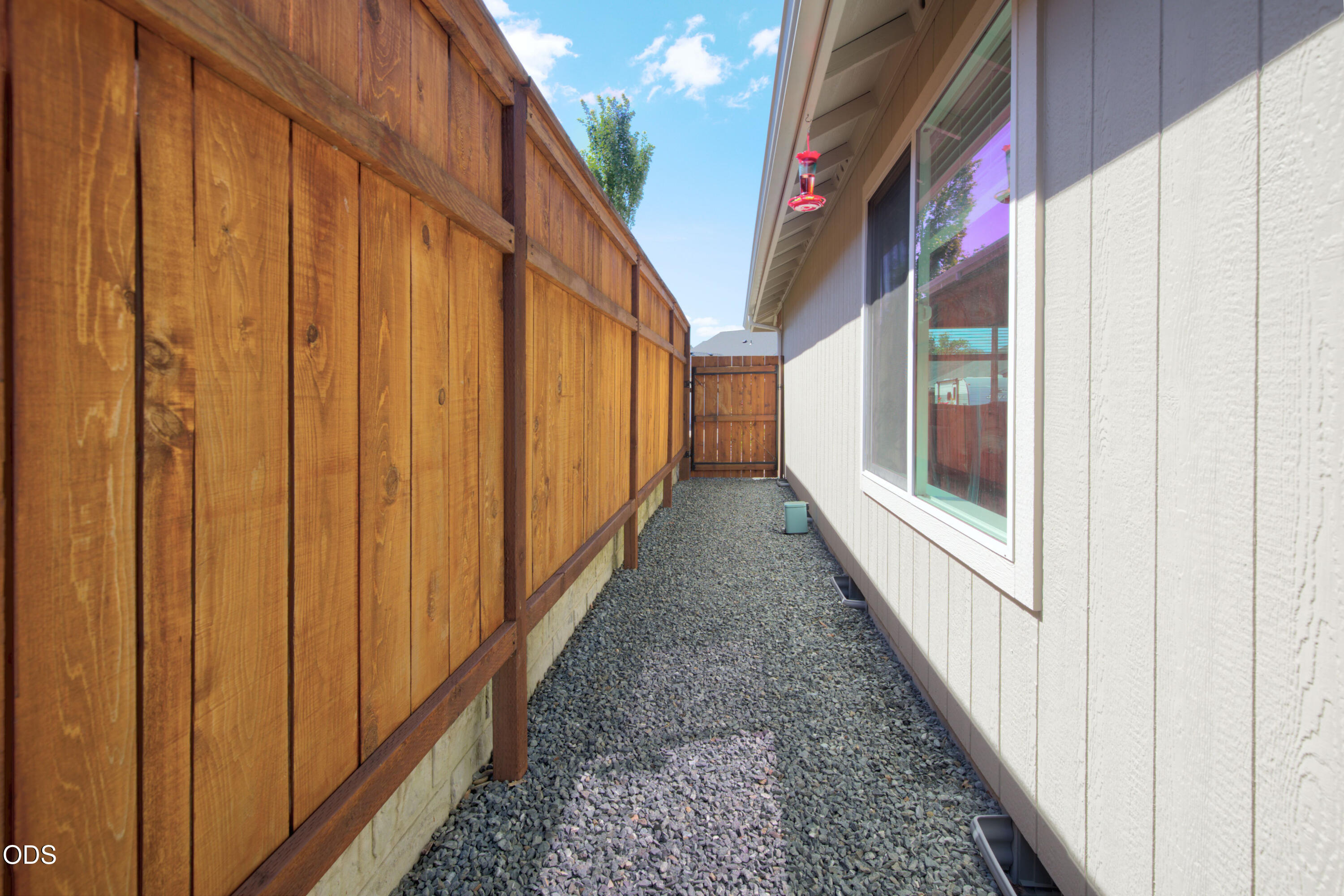 2036 Southwest Truman Way Grants Pass, OR 97526 - Photo 26 of 35