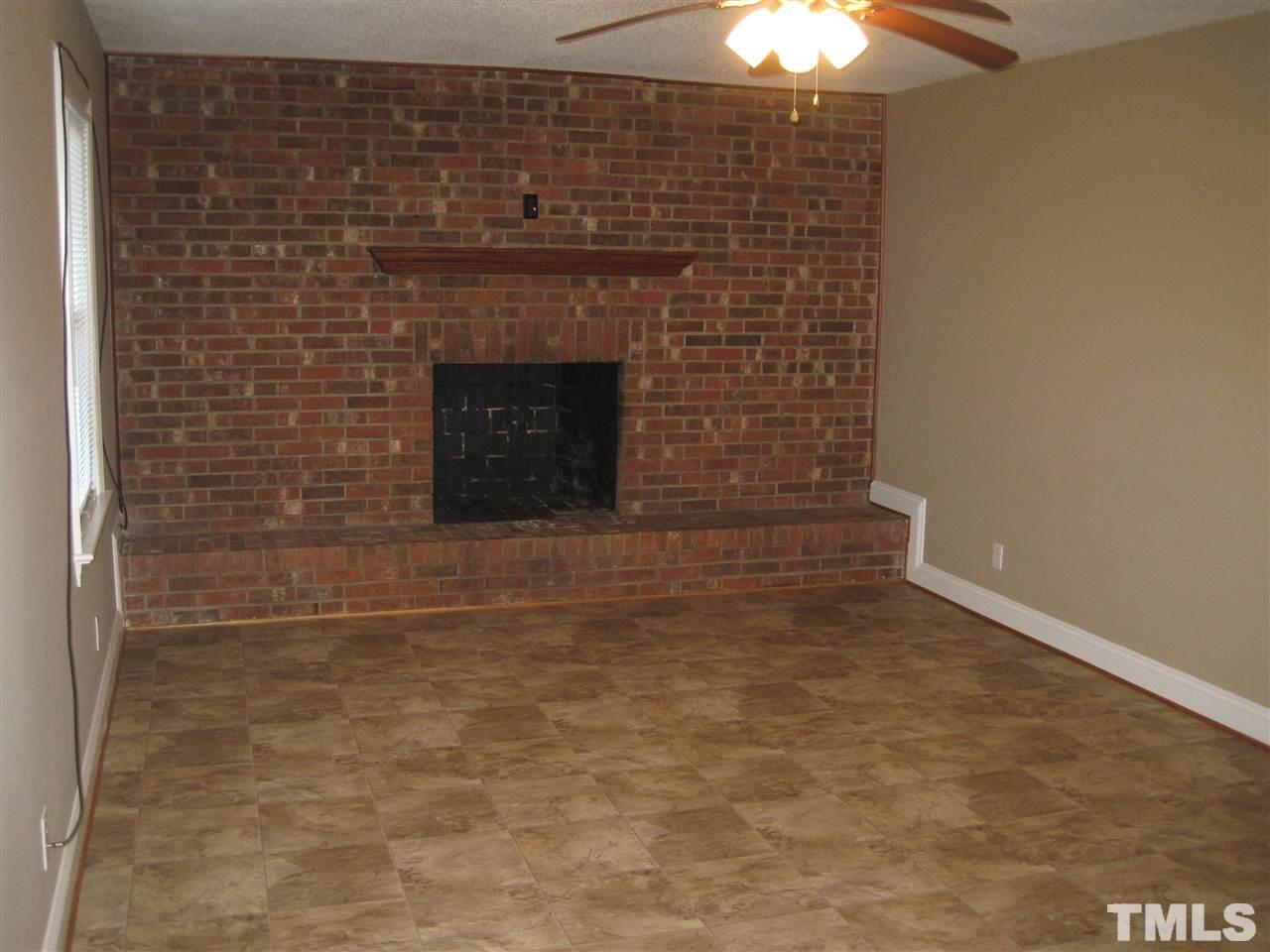 1024 Fairground Road Dunn, NC 28334 - Photo 3 of 6