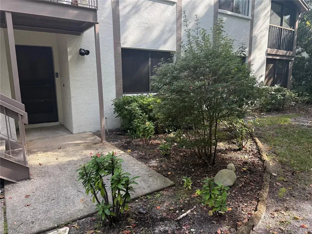 $195,000 | 604 Summerhill Court, Unit B, Safety Harbor, FL 34695