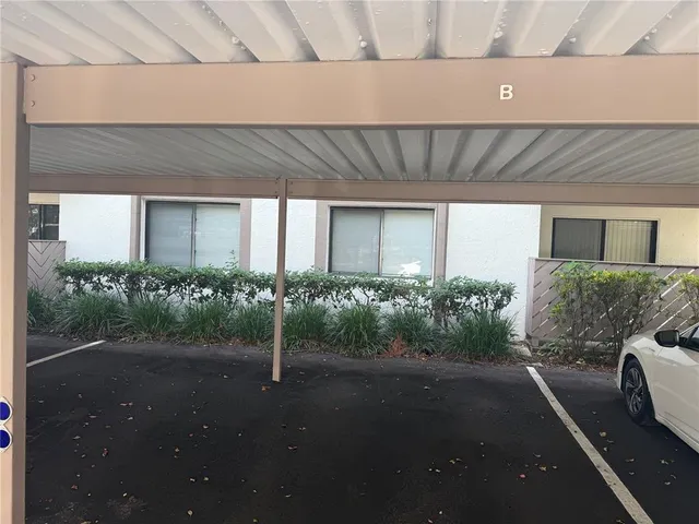 $195,000 | 604 Summerhill Court, Unit B, Safety Harbor, FL 34695