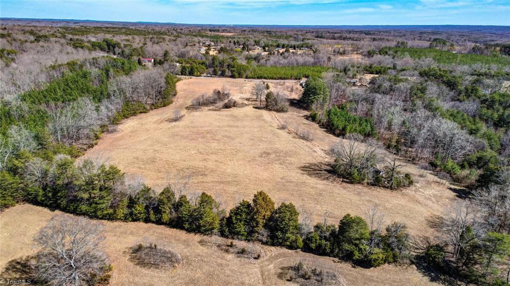 308 Floyd Road Eden, NC 27288 - Photo 7 of 19 Gallery Image 7