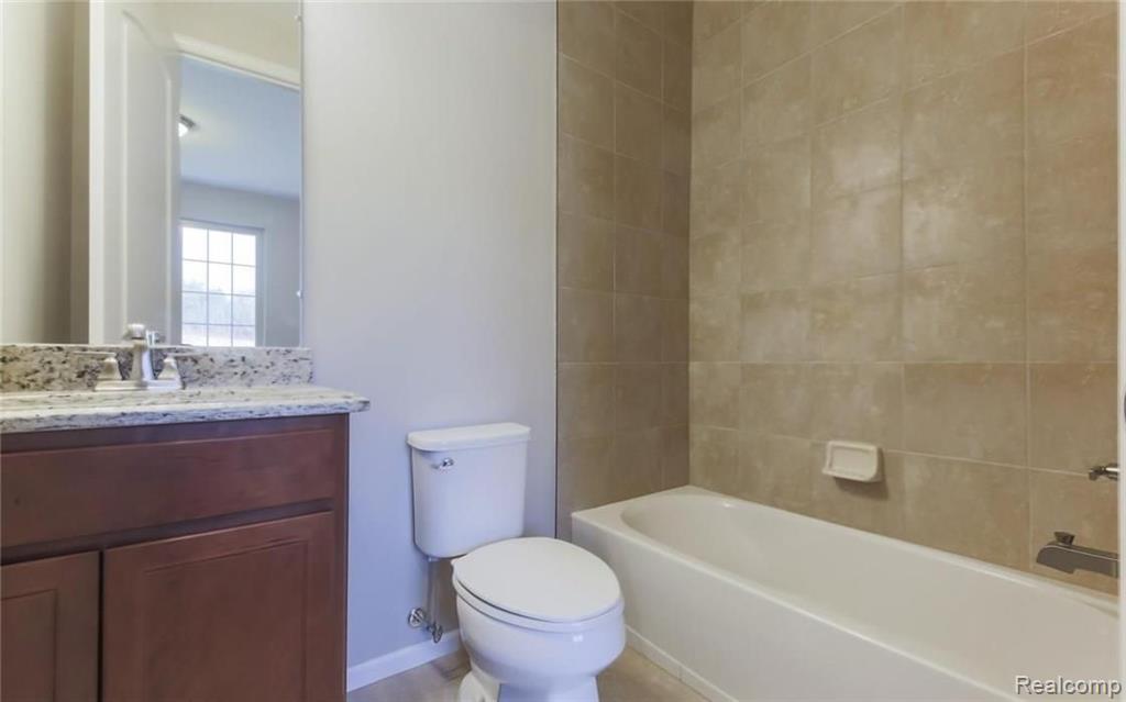 5482 Woodfall Road Clarkston, MI 48348 - Photo 7 of 20