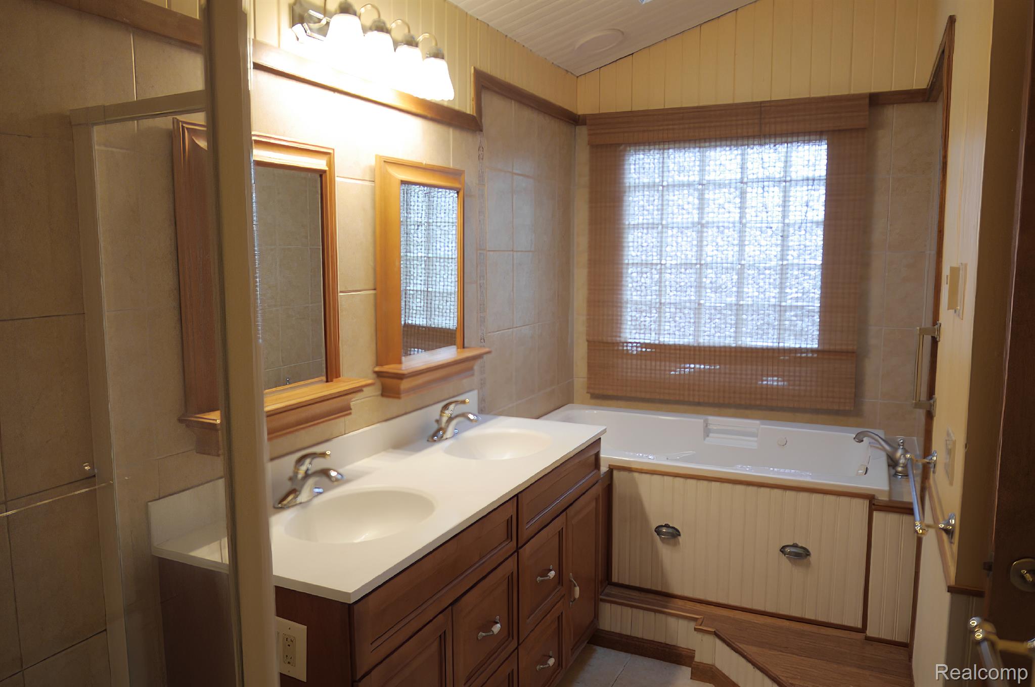 1371 Rutledge Drive Temperance, MI 48182 - Photo 29 of 58 Gallery Image 29