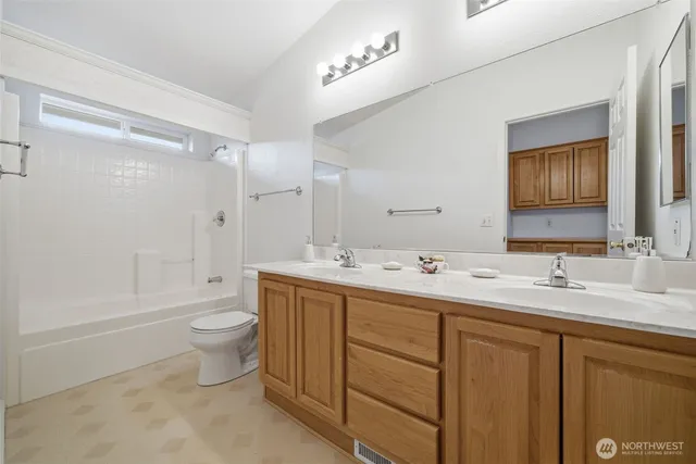 $550,000 | 22309 Southeast 243rd Street, Unit 136, Maple Valley, WA 98038