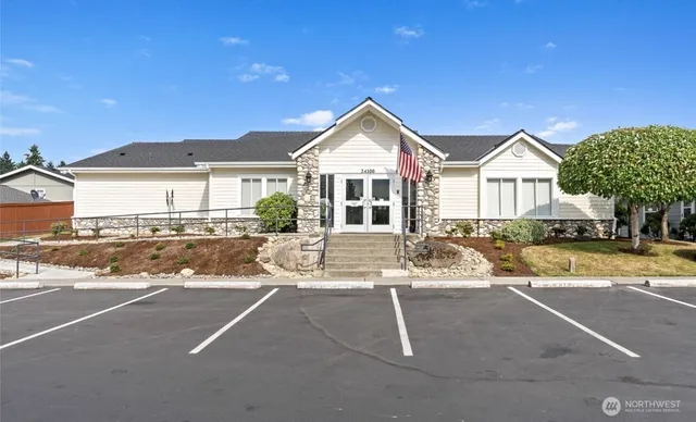 $550,000 | 22309 Southeast 243rd Street, Unit 136, Maple Valley, WA 98038