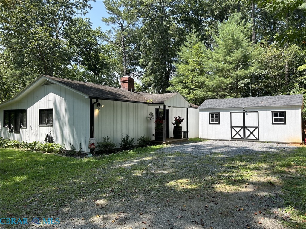 136 Wolftown-Hood Road Hood, VA 22723 - Photo 4 of 22