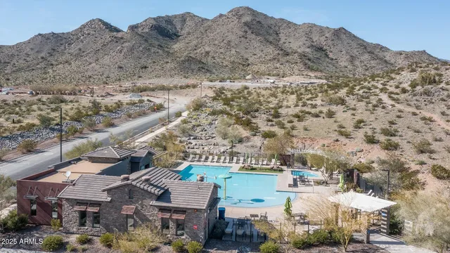 a view of houses with mountain view