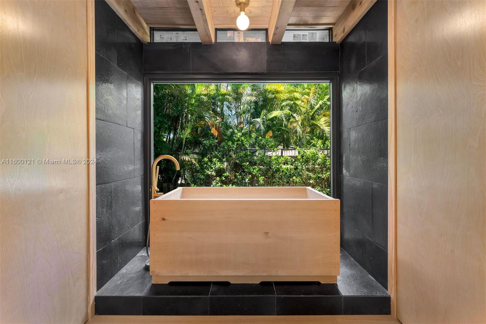 3630 Battersea Road Miami, FL 33133 - Photo 21 of 81 Gallery Image 21