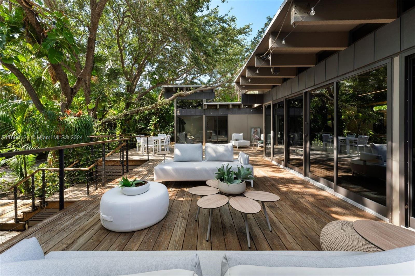 3630 Battersea Road Miami, FL 33133 - Photo 32 of 81 Gallery Image 32