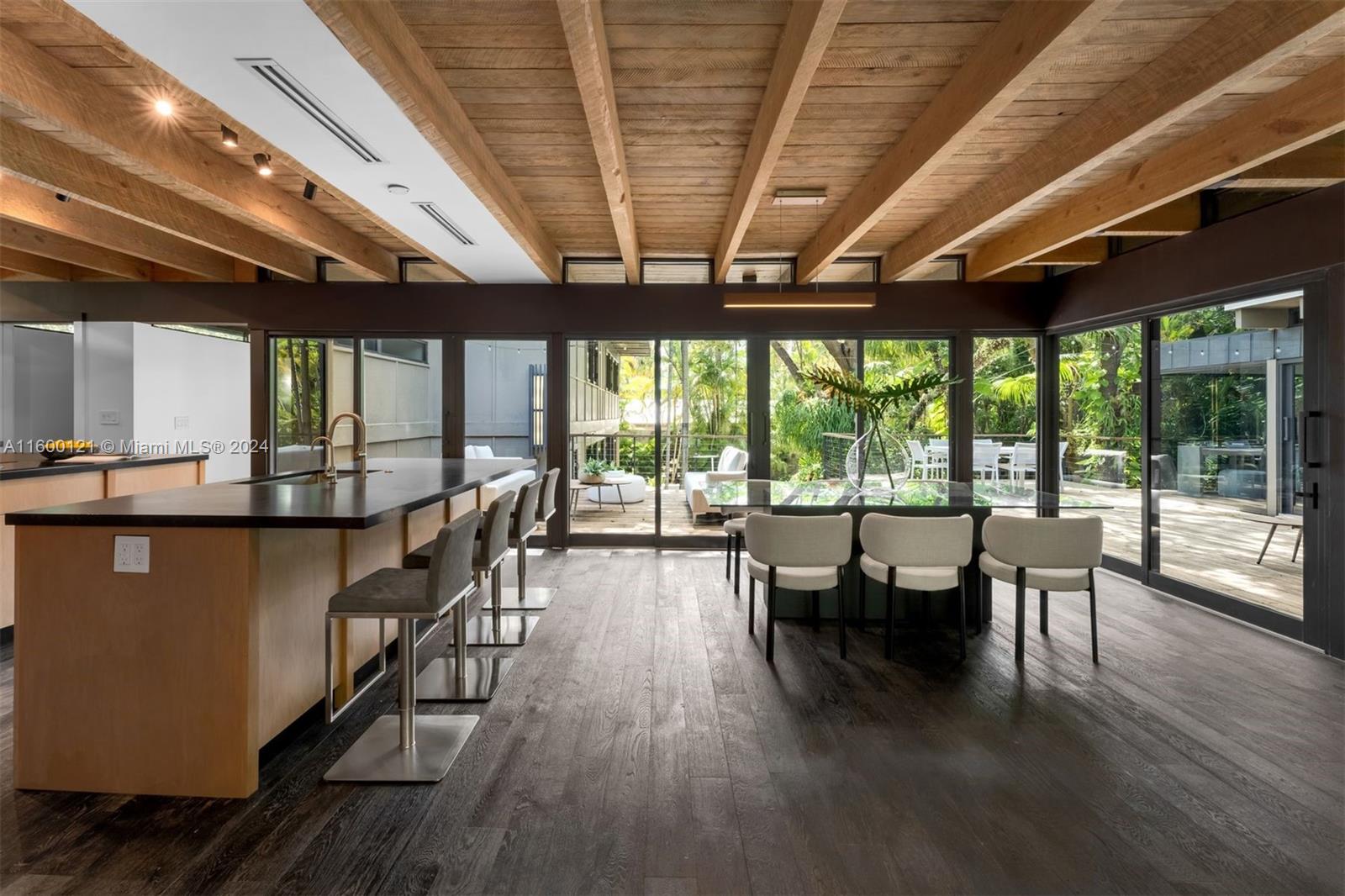 3630 Battersea Road Miami, FL 33133 - Photo 4 of 81 Gallery Image 4