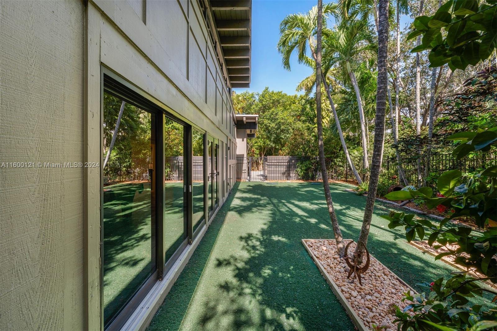 3630 Battersea Road Miami, FL 33133 - Photo 56 of 81 Gallery Image 56