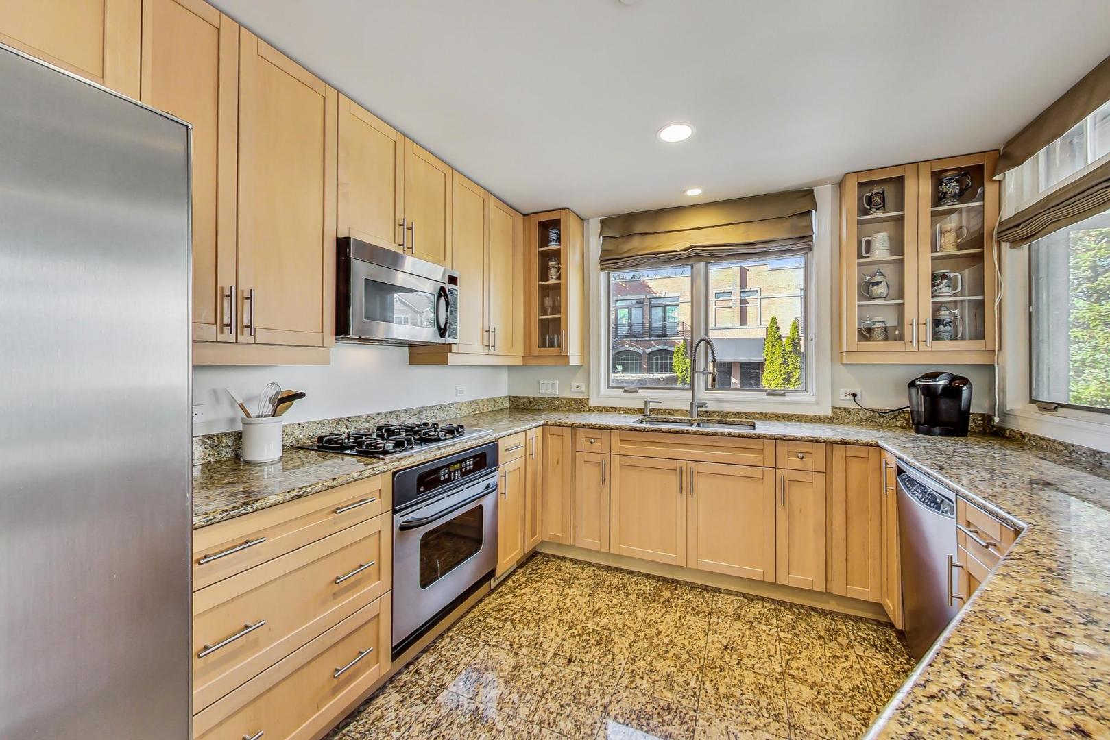 116 South Dee Road Park Ridge, IL 60068 - Photo 11 of 39 Gallery Image 11