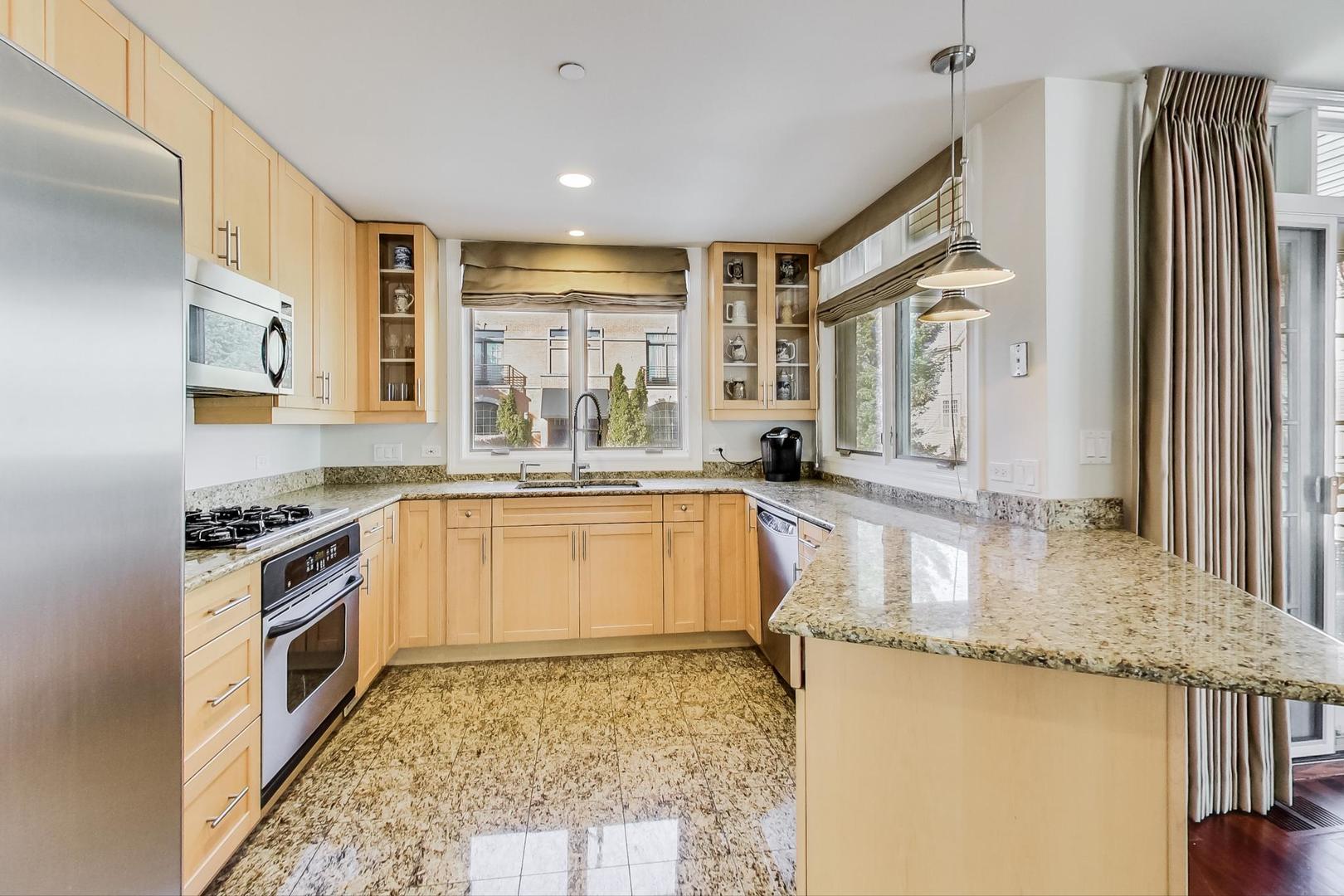 116 South Dee Road Park Ridge, IL 60068 - Photo 12 of 39 Gallery Image 12