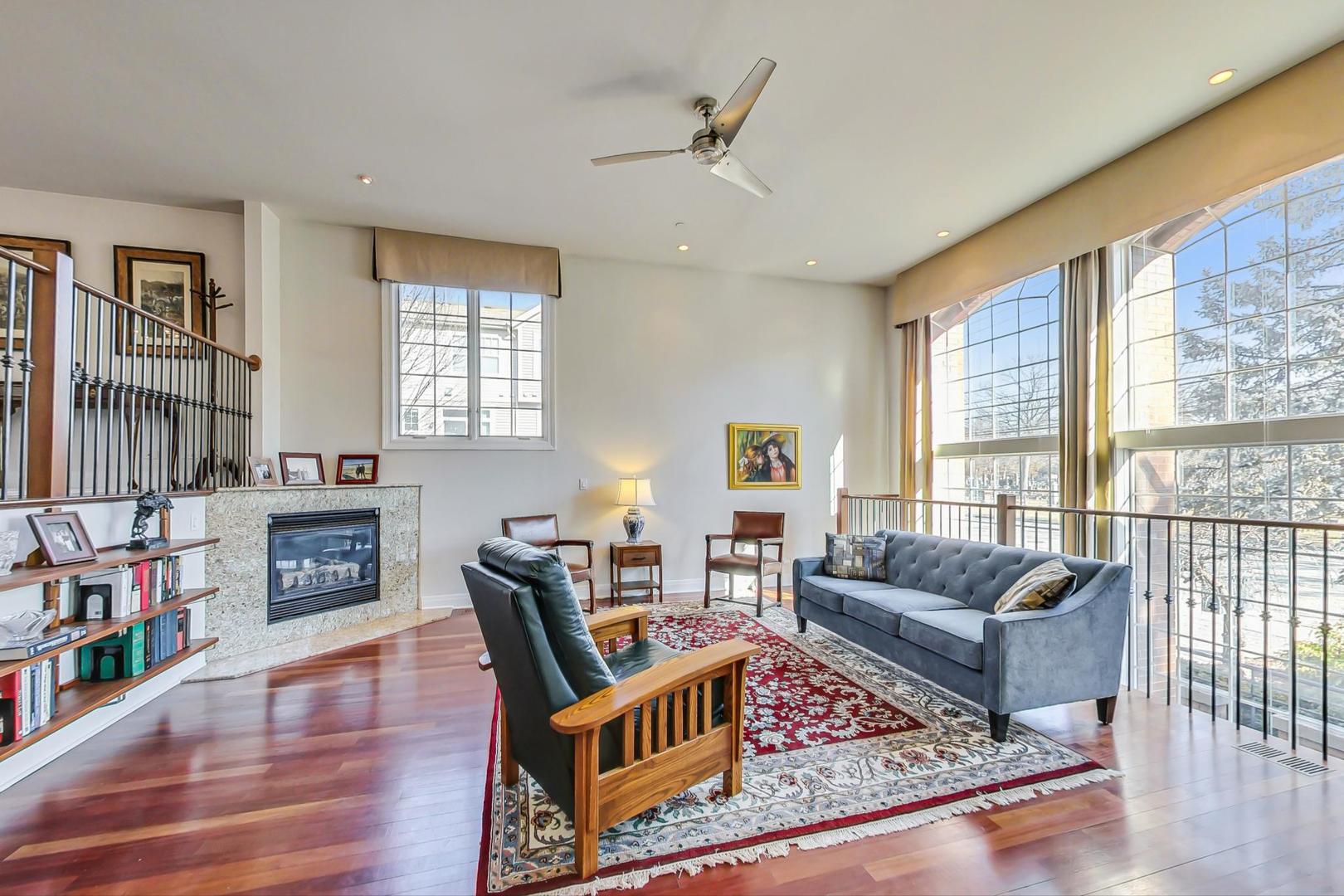116 South Dee Road Park Ridge, IL 60068 - Photo 3 of 39 Gallery Image 3