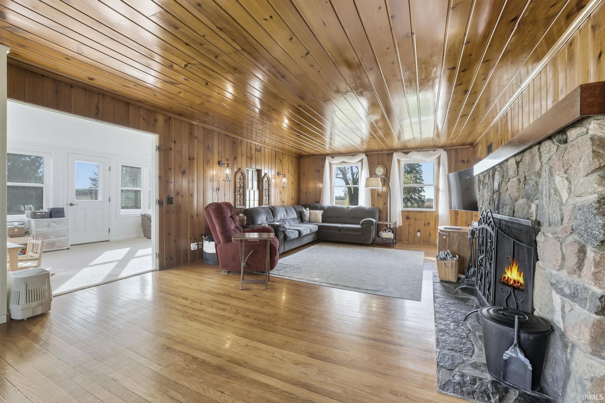 9955 Highway 120 Howe, IN 46746 - Photo 4 of 27