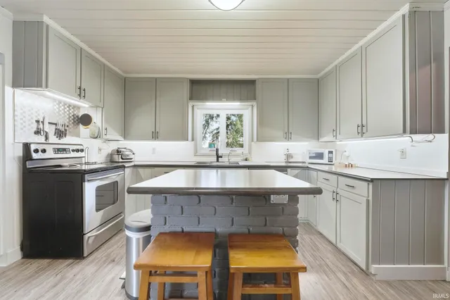 $449,900 | 9955 Highway 120, Howe, IN 46746