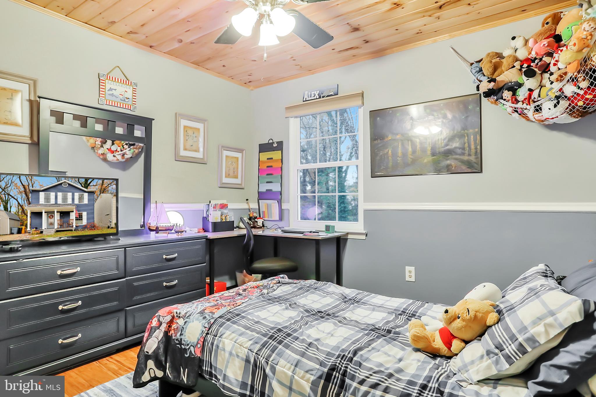 433 Broadwater Road Arnold, MD 21012 - Photo 11 of 46 Bedroom 2