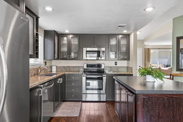 $625,000 | 611 Treese Way, Roseville, CA 95678