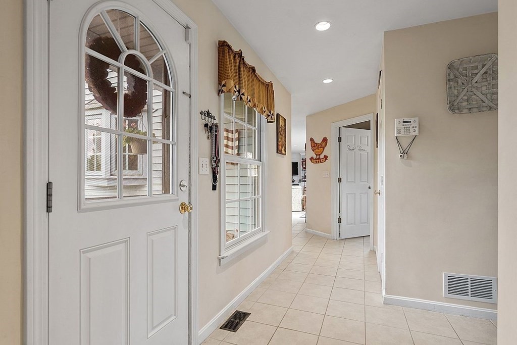 299 South Meadow Road Lancaster, MA 01523 - Photo 27 of 41 a view of entryway with livingroom