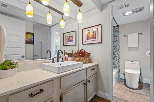 $2,750 | 143 World Of Tennis Square, Unit D143, Lakeway, TX 78738