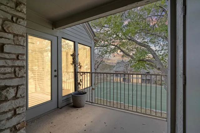 $2,750 | 143 World Of Tennis Square, Unit D143, Lakeway, TX 78738