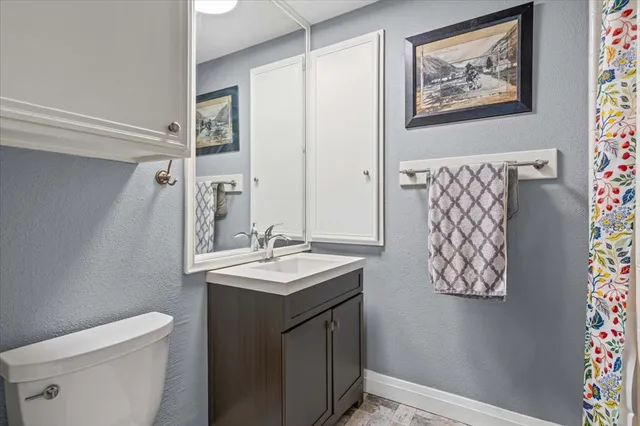 $2,750 | 143 World Of Tennis Square, Unit D143, Lakeway, TX 78738