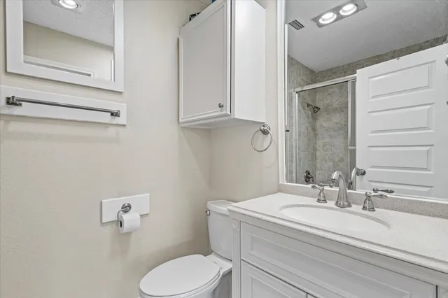 $2,750 | 143 World Of Tennis Square, Unit D143, Lakeway, TX 78738