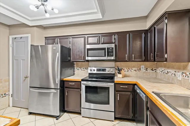 $2,750 | 143 World Of Tennis Square, Unit D143, Lakeway, TX 78738