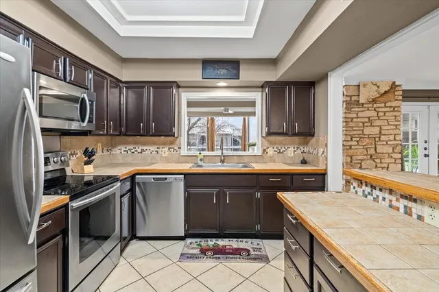 $2,750 | 143 World Of Tennis Square, Unit D143, Lakeway, TX 78738