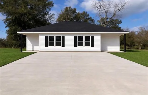 $1,015 | 107 North La Russa Lane, Unit B, Independence, LA 70443