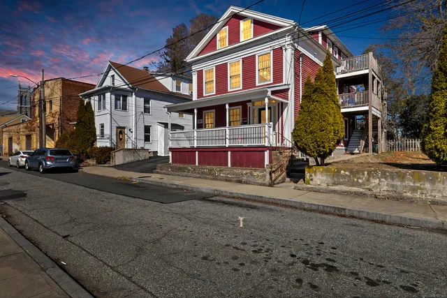 $175,000 | 9 Brewer Street, Unit 1, New London, CT 06320