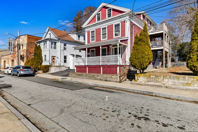 $175,000 | 9 Brewer Street, Unit 1, New London, CT 06320