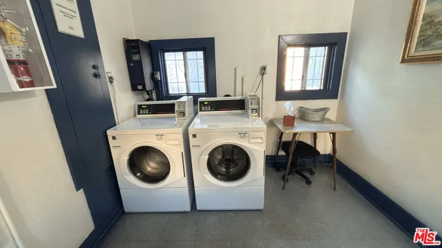 a picture of a bench in a kitchen