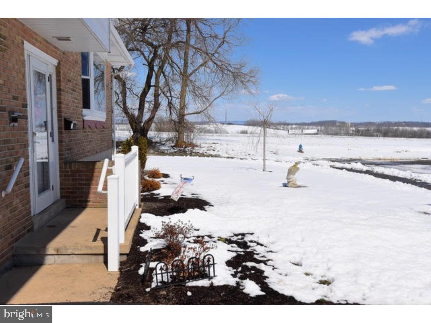 22 Radcliff Road Womelsdorf, PA 19567 - Photo 3 of 23 Gallery Image 3