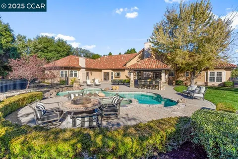 $4,200,000 | 5655 Bruce Drive, Danville, CA 94588