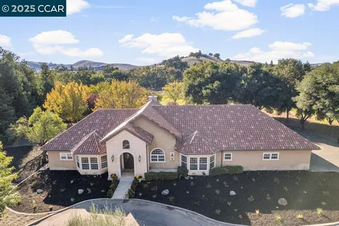 $3,900,000 | 5655 Bruce Drive, Danville, CA 94588