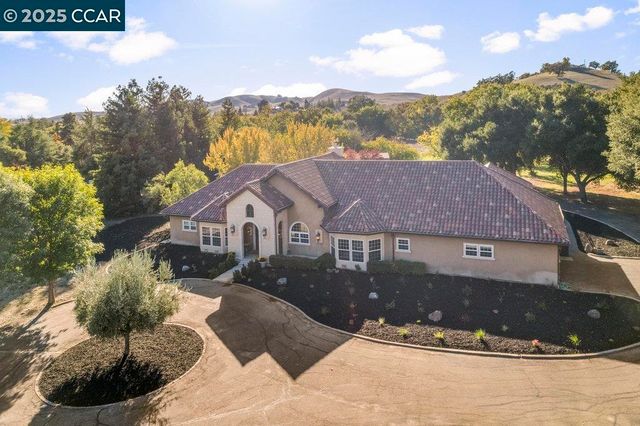 $3,900,000 | 5655 Bruce Drive, Danville, CA 94588