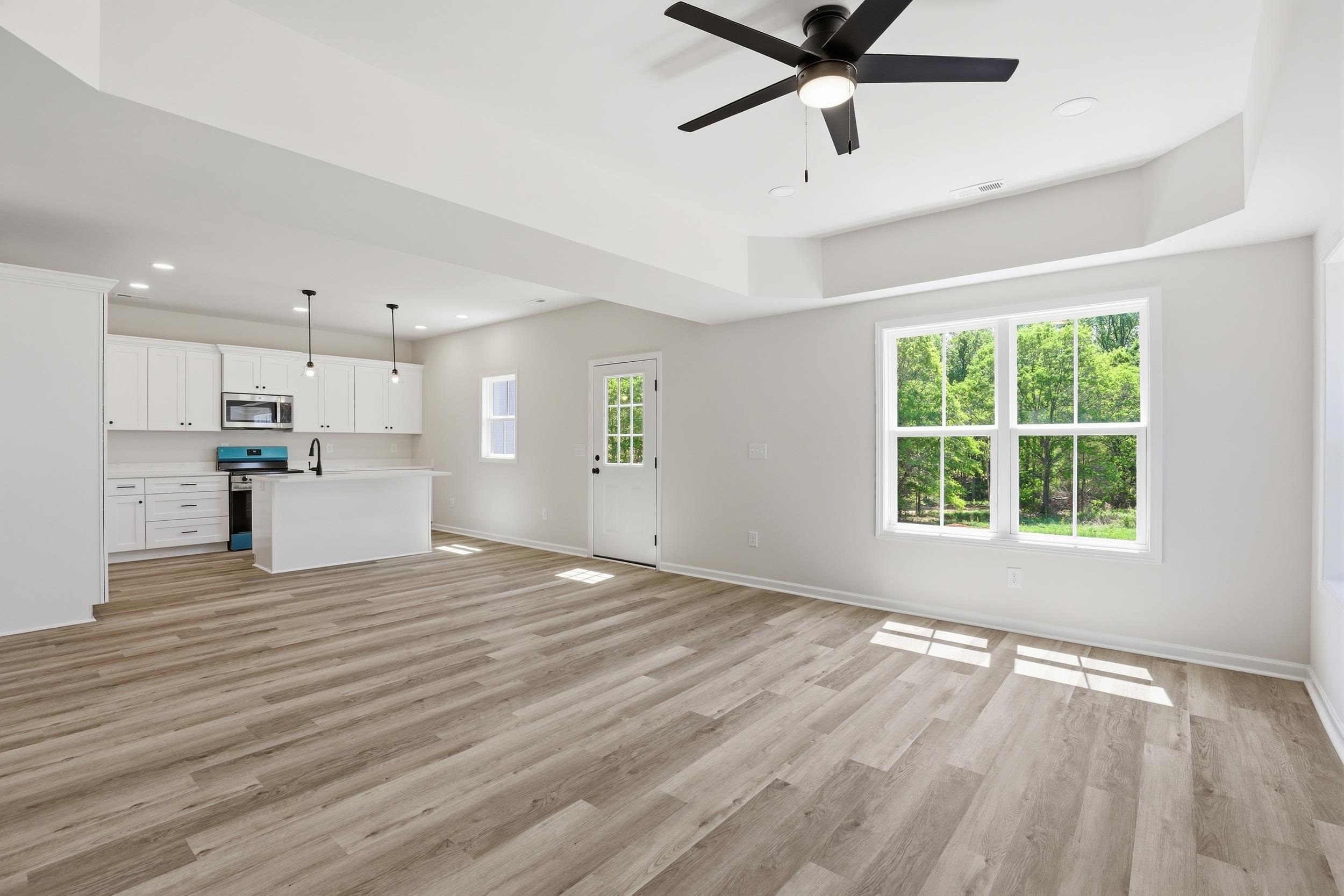 409 Wyatt Road Piedmont, SC 29673 - Photo 5 of 37