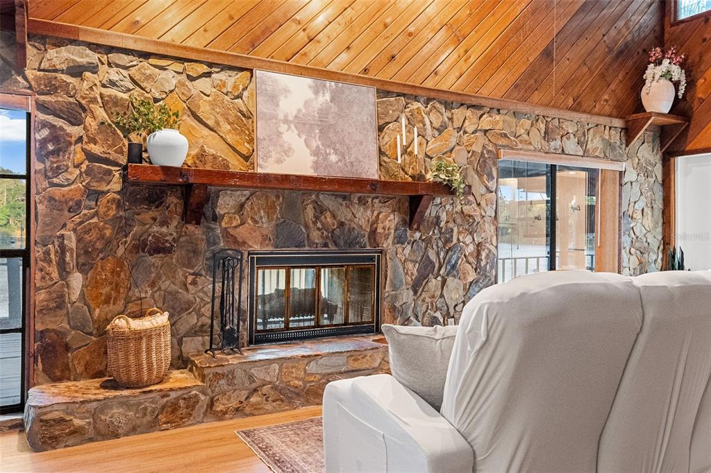 17301 Estes Road Lutz, FL 33548 - Photo 9 of 56