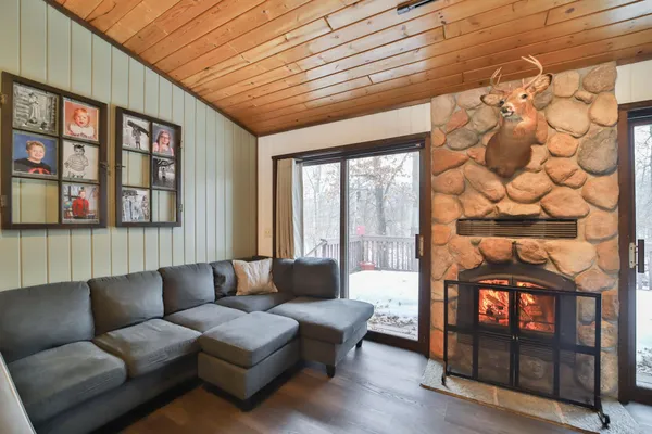 $349,900 | 10824 1st St Circle, Breezy Point, MN 56472