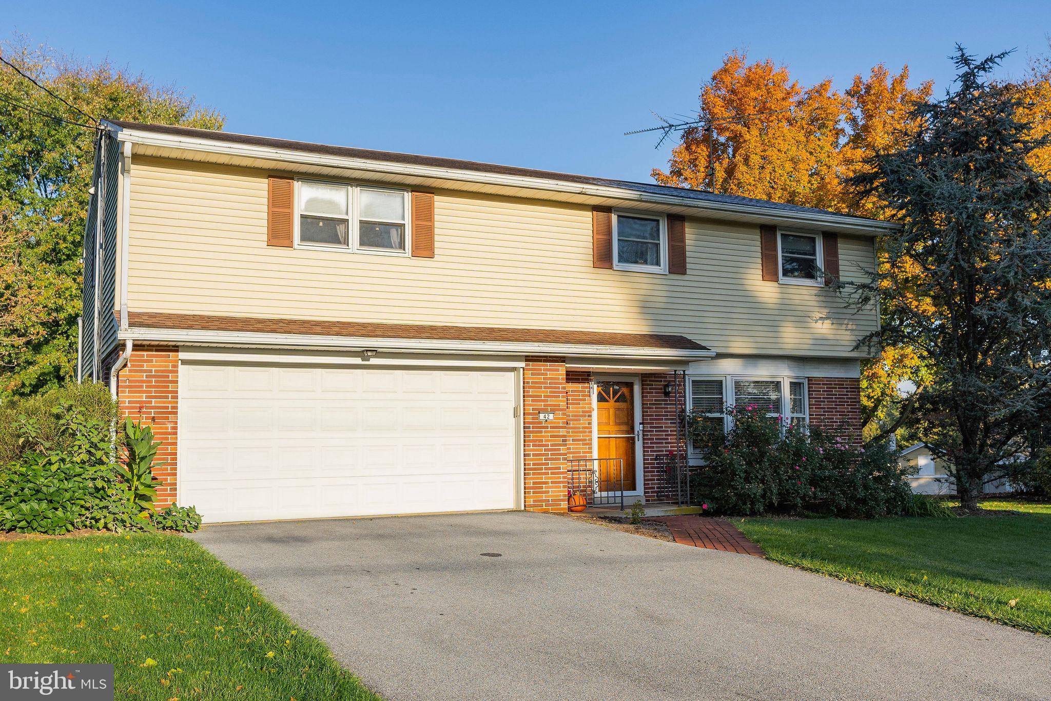 42 Wolf Road Akron, PA 17501 - Photo 2 of 50