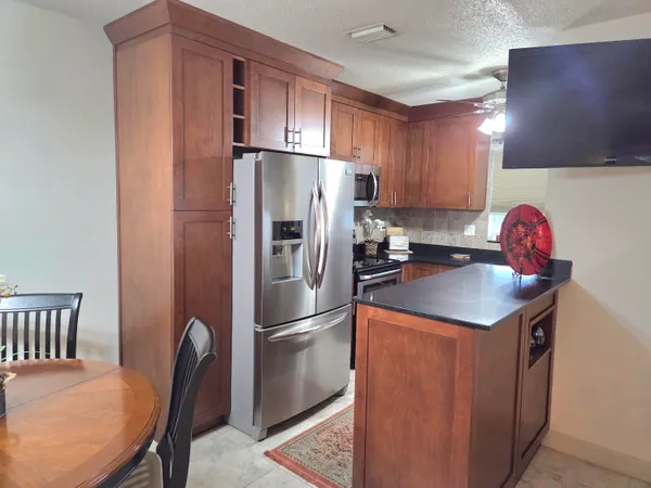 $150,000 | 2100 Northeast 38th Street Northeast, Unit 207, Lighthouse Point, FL 33064