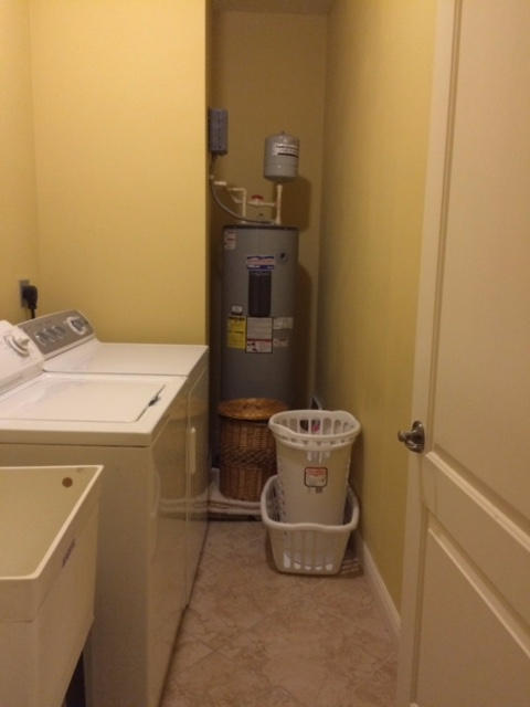 7607 Hibiscus Road Fort Pierce, FL 34951 - Photo 25 of 31 7607Laundry
