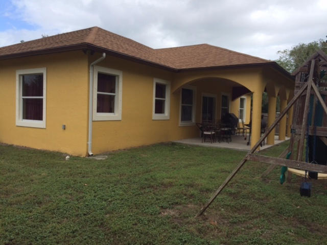 7607 Hibiscus Road Fort Pierce, FL 34951 - Photo 27 of 31 7607Rear (5)
